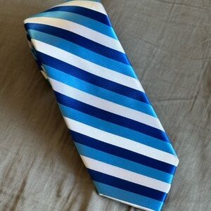 JF J.Ferrar Bold Blue and White Striped Tie